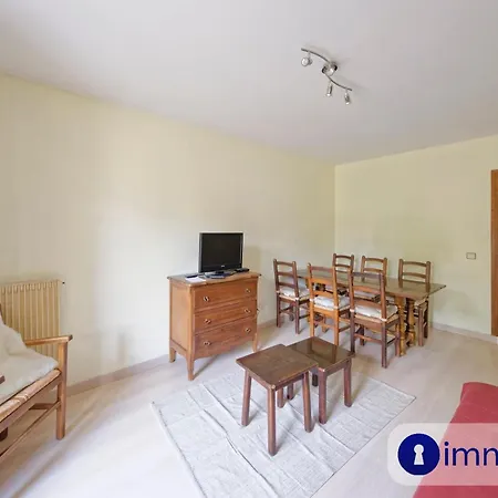 In 100 Meters From The Slopes Apartment *